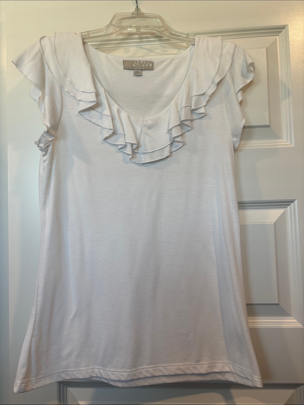 Carolyn Taylor White Ruffled V-Neck Camisole
